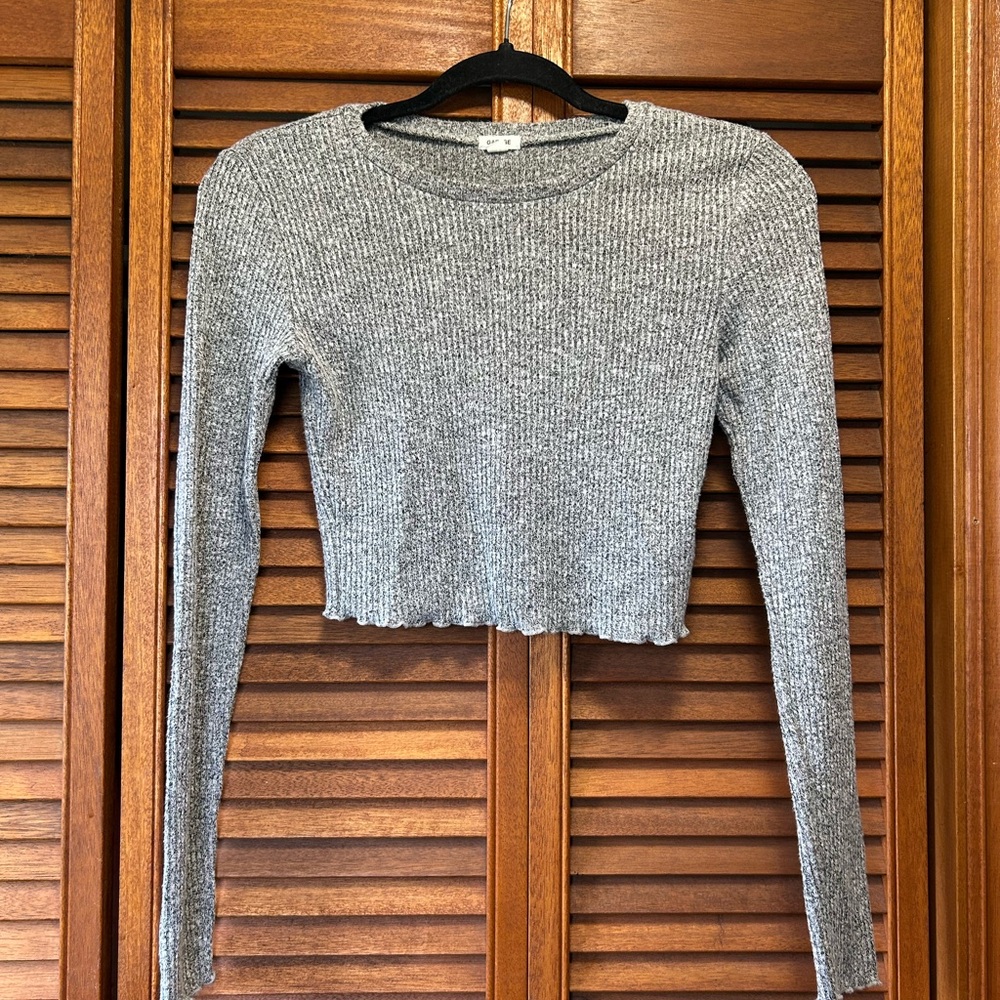 Gray Ribbed Knit Crop Top